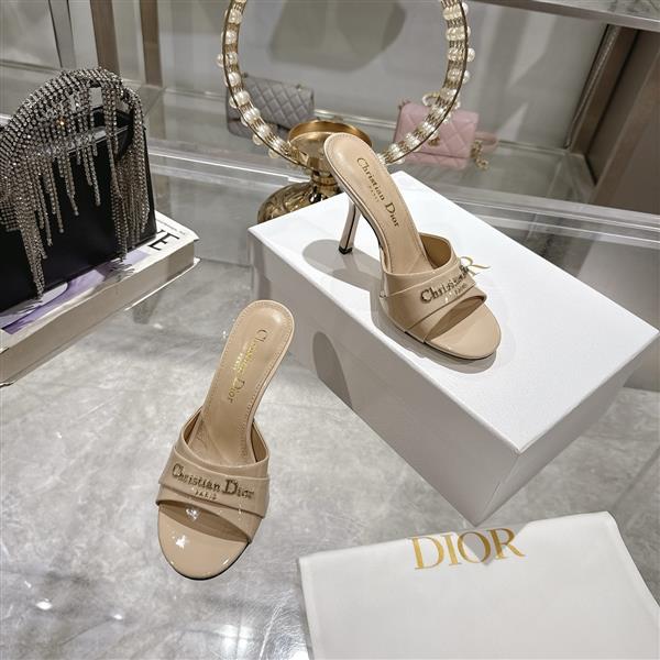 20251128184321318 250